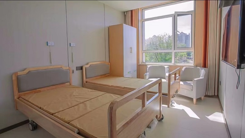 1701309703188790.jpg 護(hù)理標準間.jpg