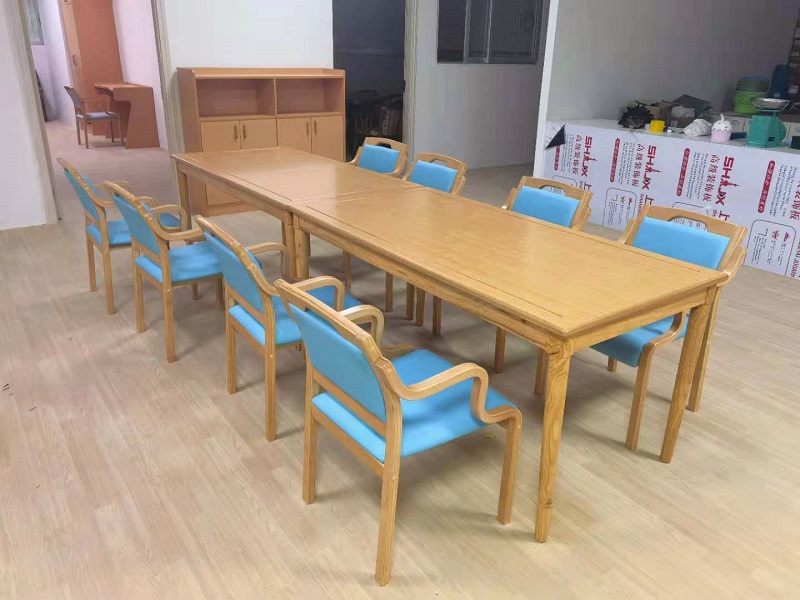 1701415684181907.jpg 餐桌.jpg